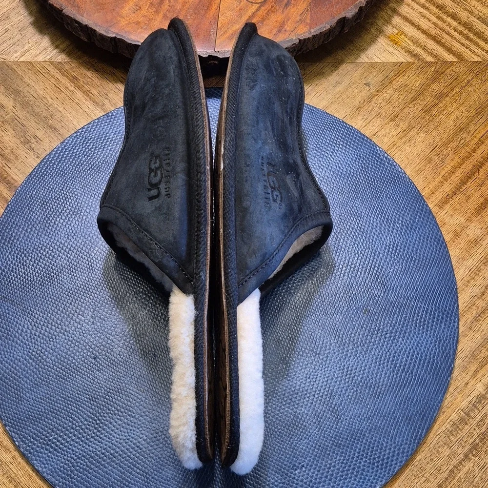 UGG Scuff Men's Suede Slippers Sherpa Lined. Sz. 13 (#1387S) Some Wear And Marks